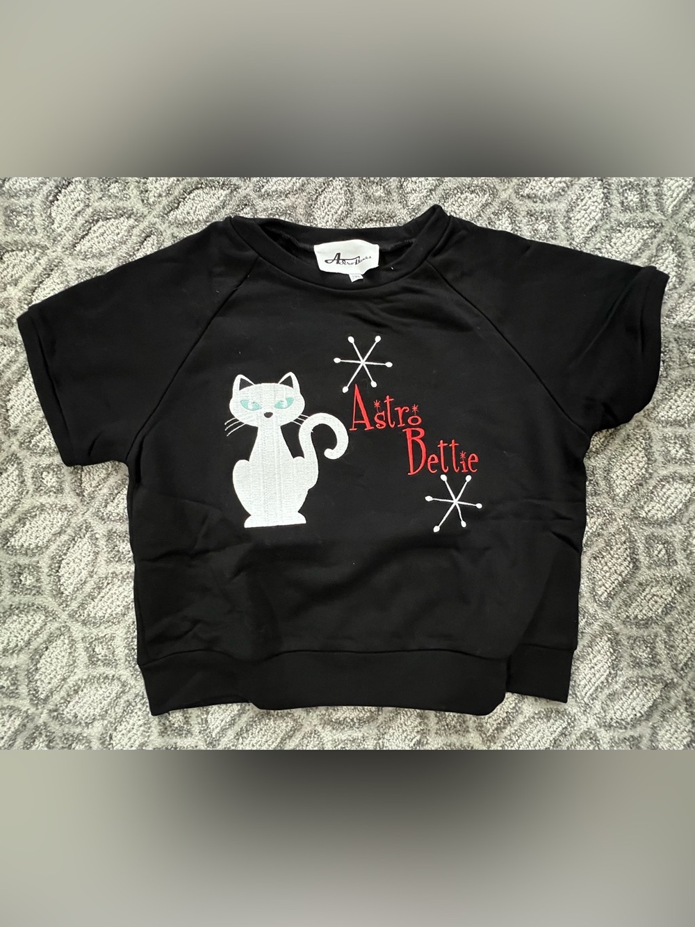 Black Short-Sleeve Graphic Sweatshirt